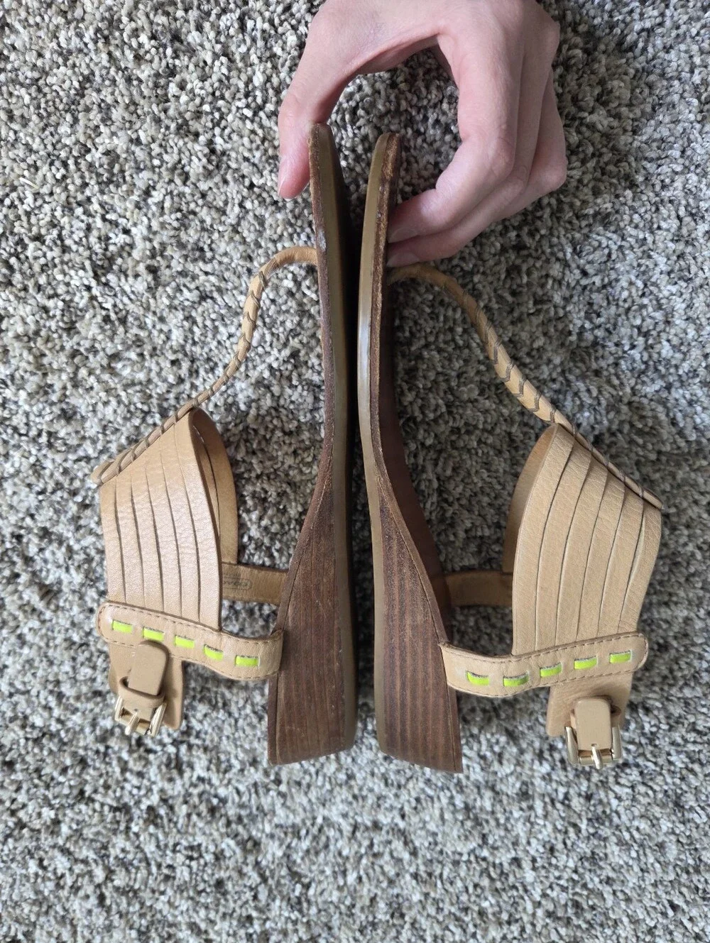 Coach Women's India Sandals Leather Gladiator T Strap Thong Wedge Tan Size 7.5